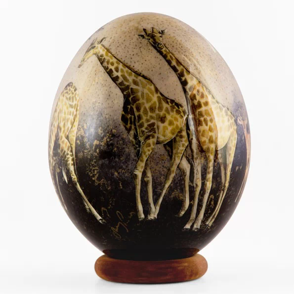 Декоративное страусиное яйцо