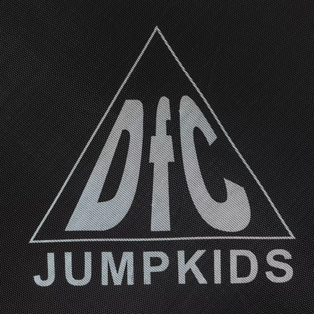 Батут DFC JUMP KIDS 55' красный с желто-синими стойками